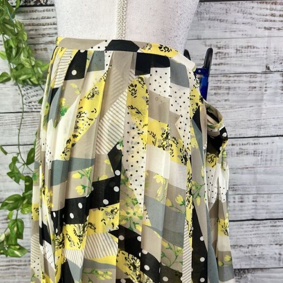 Calvin Klein Skirt size 14 Black Yellow Floral Polka Dots Pleated Knee Modest - Picture 10 of 15